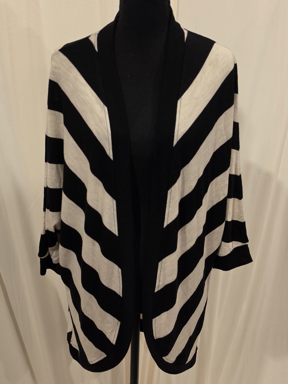 Xhilaration Striped Cardigan Sweater Womens L XL Black White Open Front Kimono